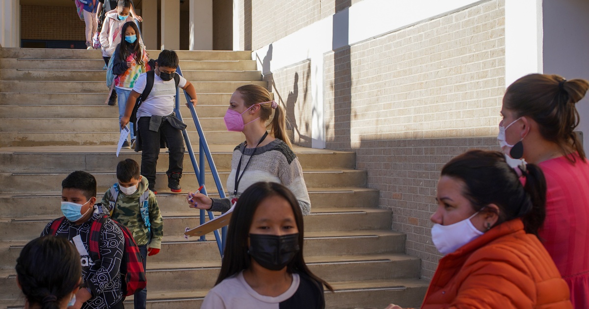 COVID-19 in Texas: Schools struggle to stay open amid omicron surge - Vimarsana News