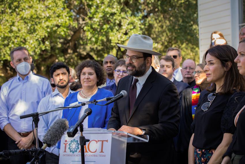 Rabbi Neil Blumofe spoke at a press conference at the Dell Jewish Community Center on Nov. 1, 2021, after a fire outside Congregation Beth Israel.