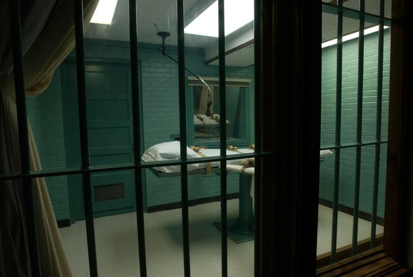 The view of Texas' execution chamber from a witness viewing room.