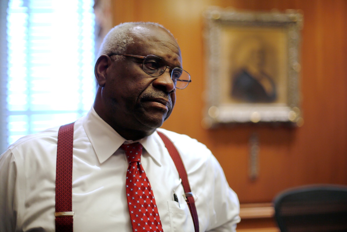 Texas Monthly – Texas billionaire Harlan Crow provided Clarence Thomas previously undisclosed private jet trips, Senate probe finds