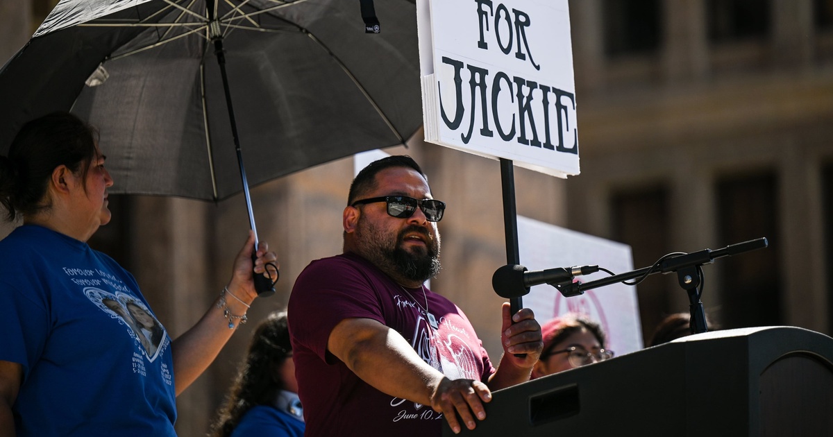 Uvalde shooting sparks a wave of political activism - Vimarsana News