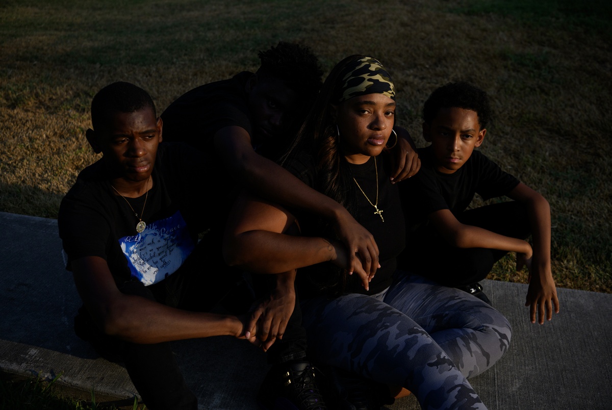 Texas Monthly – “It’s hell”: Surge of Texas kids dying from gun violence carves canyons of grief through families