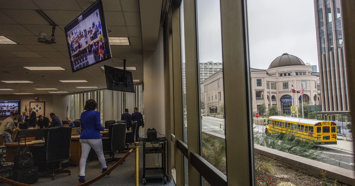 Texas OKs social studies plan with heavy state history focus