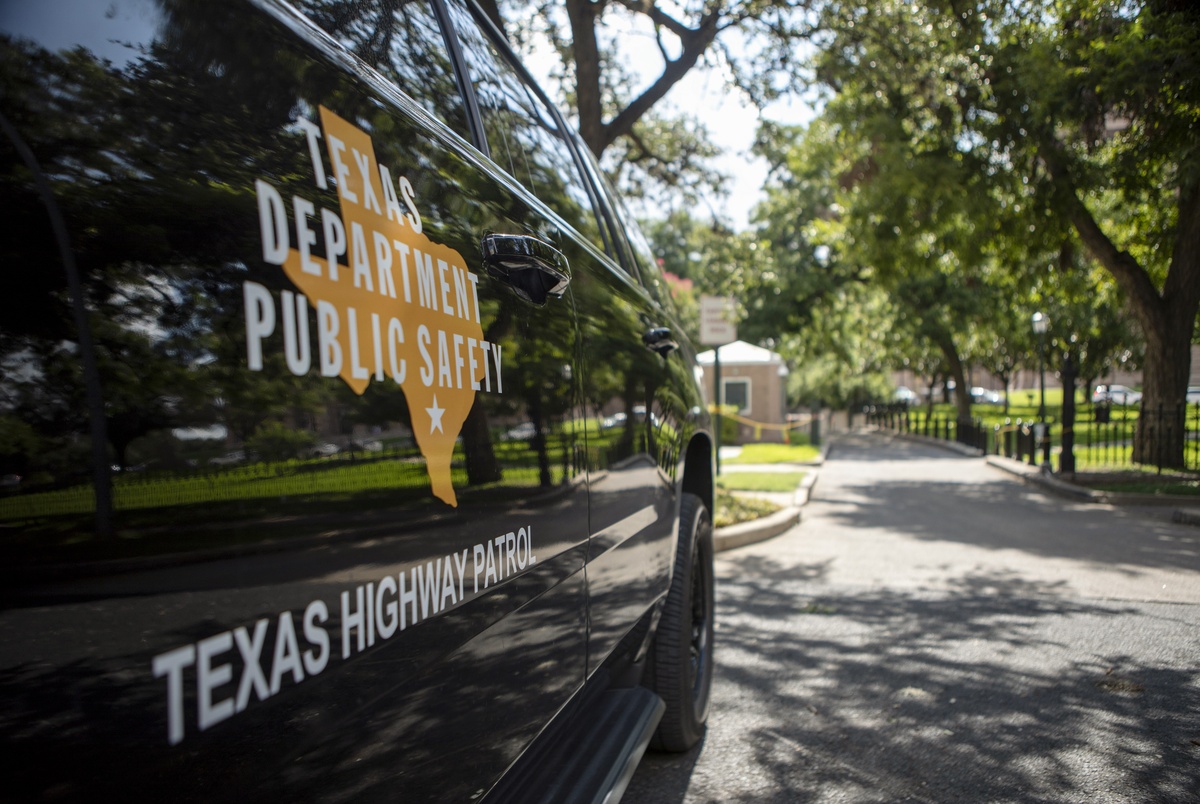 Texas Monthly – Man crashes stolen 18-wheeler into DPS office, injuring several people