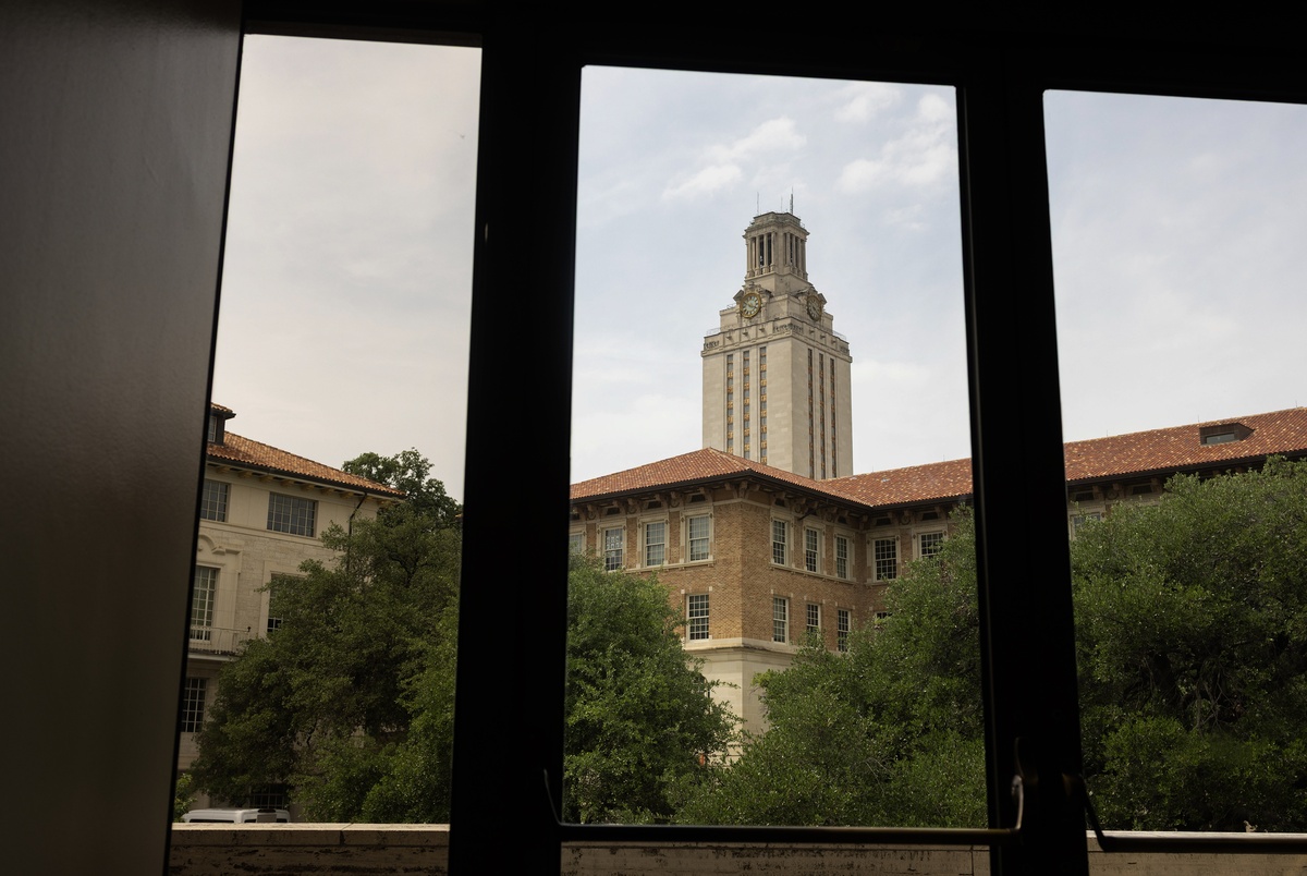 Texas Monthly – UT System nixes faculty senates, approves restrictions on campus protests