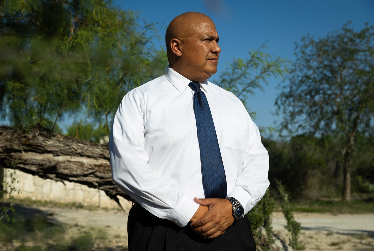 Texas Monthly – Former schools police chief says he was not at fault in Uvalde shooting, asks judge to toss charges