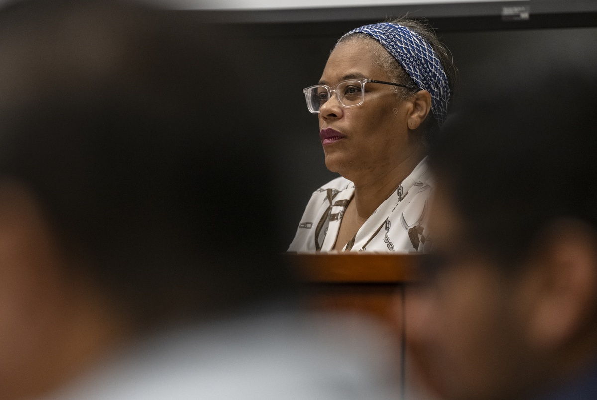 Texas Monthly – Texas leaders defend Black official after lawmaker’s public interrogation of DEI policies left her in tears