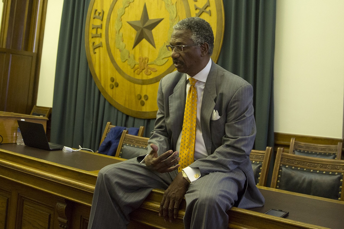 Texas lawmaker If "raise the age" bill dies in the Senate, I'll kill