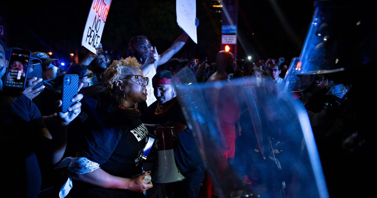 North Texas police officers accused of using excessive force on protesters - Vimarsana News