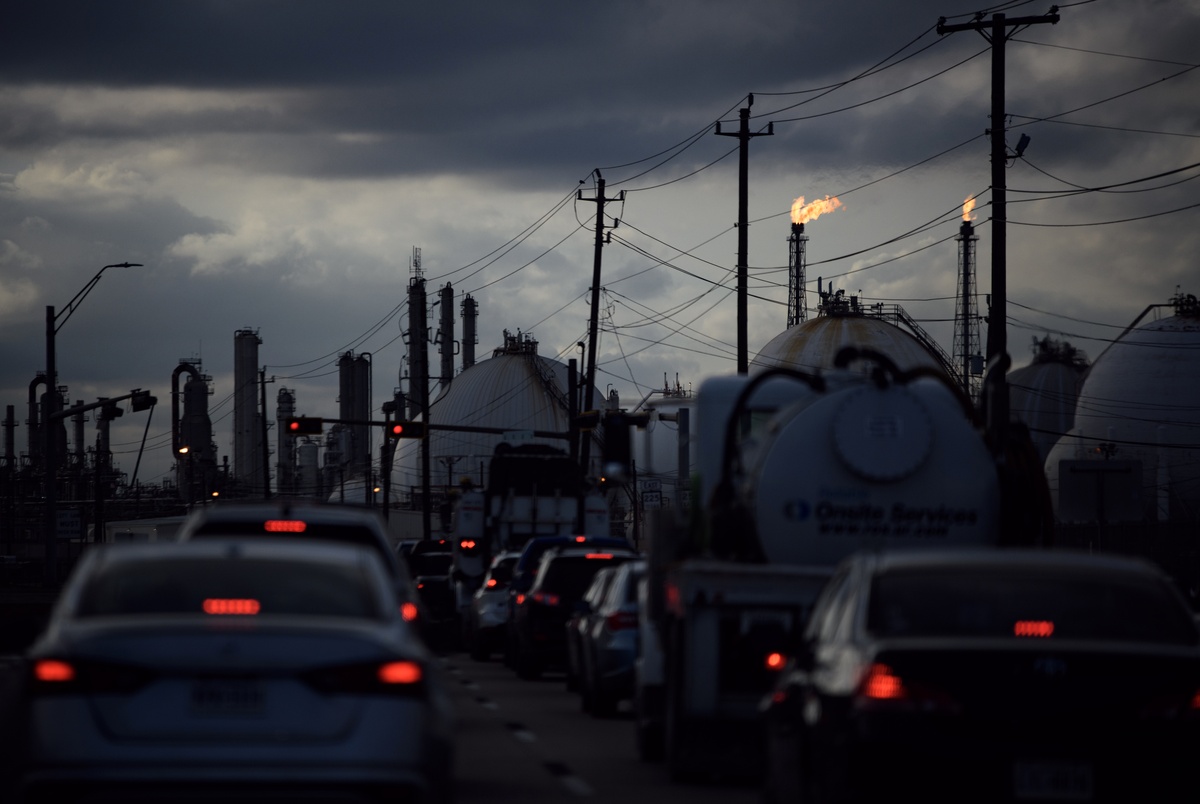 Texas Monthly – Texas will have to cut methane emissions from oil fields under new federal climate rule