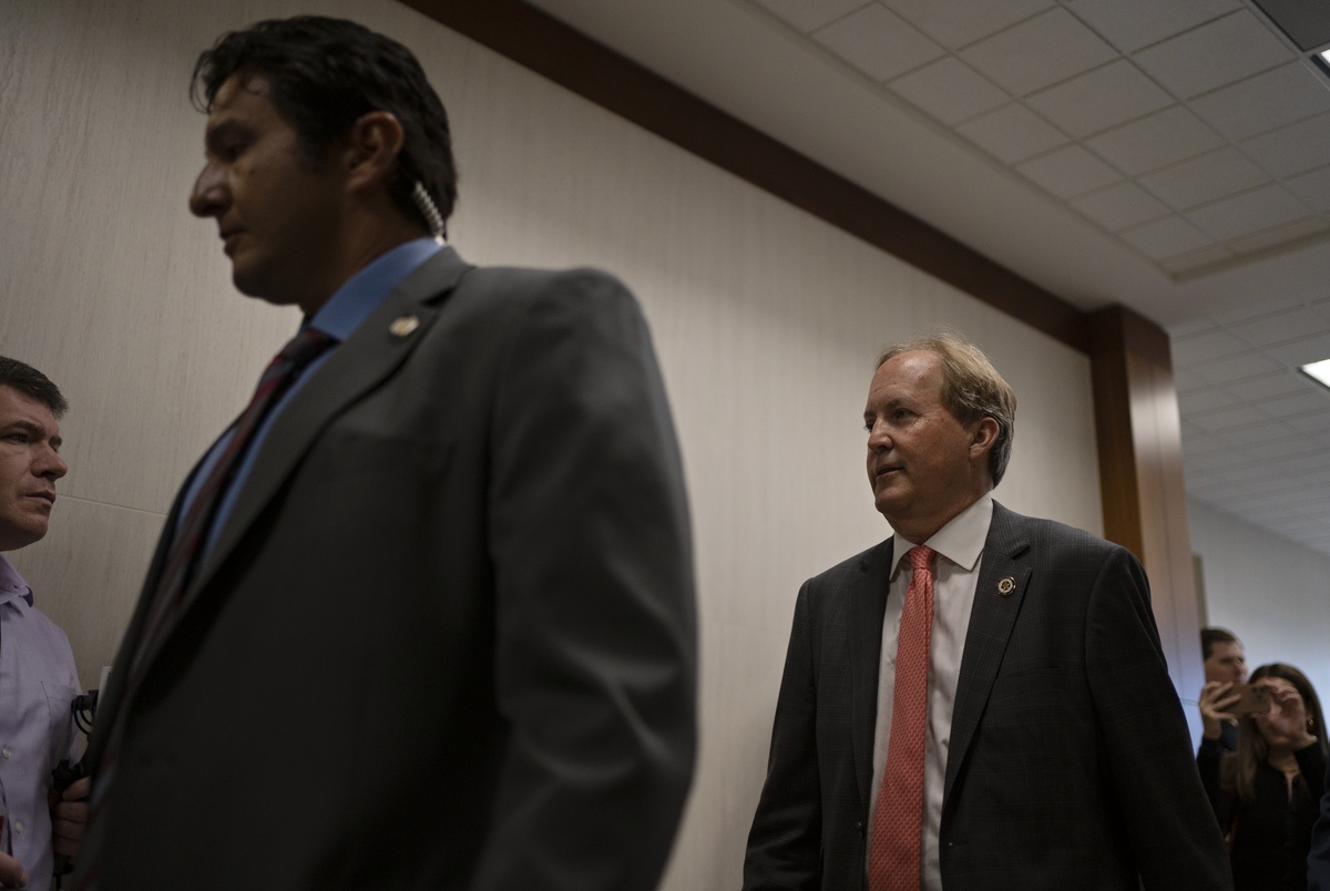 Texas Monthly – Ken Paxton agrees to community service to avoid trial, conviction in securities fraud case