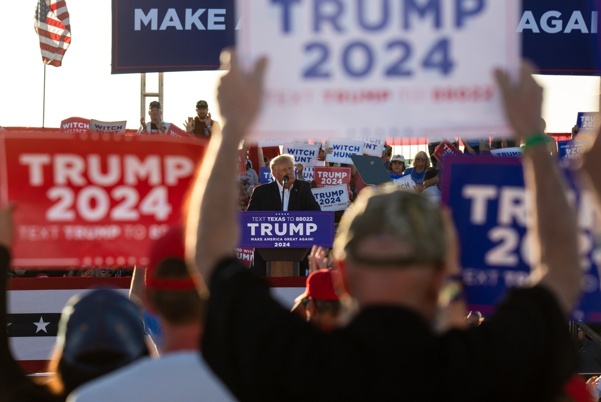 Texas Monthly – Trump pitches 2024 election as most important for nation’s future during Houston campaign stop