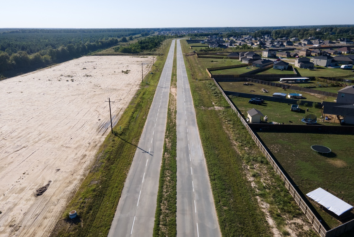 Texas Monthly – Años antes de que los caracterizaran como criminales, los residentes de Colony Ridge buscaron ayuda del estado
