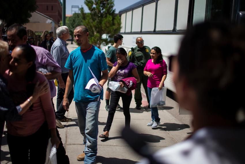 Immigrants arrive at the Casa Vides Annunciation House shelter after being released from U.S. CBP custody, Sunday, June 24, 2018, in El Paso. According to the director of the shelter, all the migrants released today are parents and have been separated from their children. Photo by Ivan Pierre Aguirre for The Texas Tribune