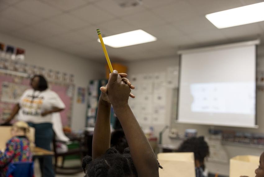 Temple, Texas  - 4/17/25: JoMeka Gray teaches a class of kindergarteners at Kennedy-Powell Elementary in Temple, Texas. Ilana Panich-Linsman for The Texas Tribune