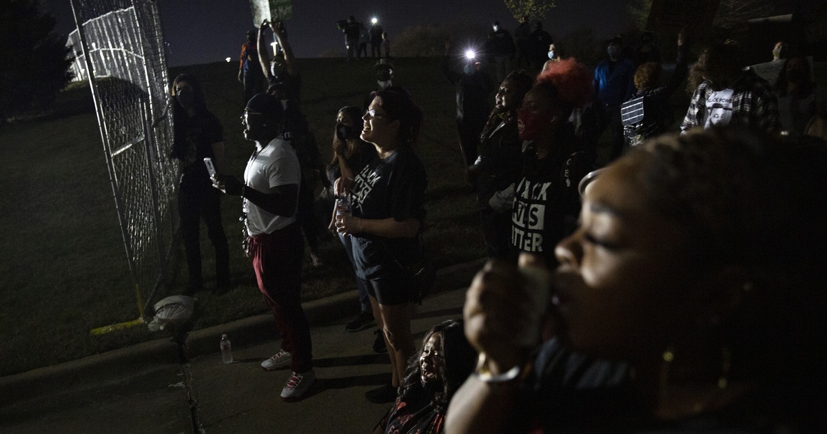 Marvin Scott III's family protests after his death under police custody - Vimarsana News