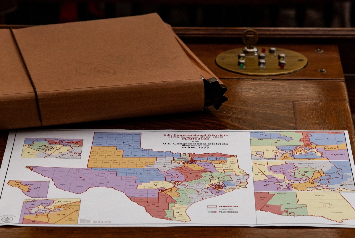 Texas Monthly – Fresh off Texas Senate’s approval, new congressional map is target of lawsuit