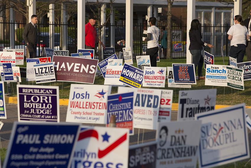 Voters in Houston arrive to cast ballots during the last hour of voting in the primaries on March 6, 2018.