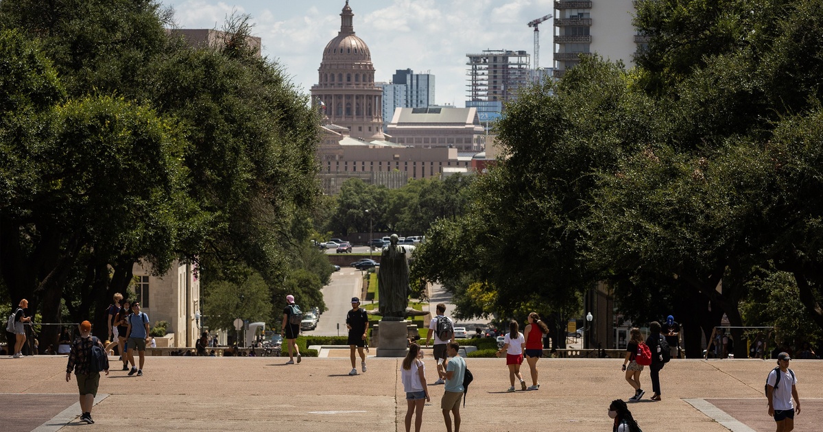 UT-Austin’s presidency goes vacant amid growing challenges for Texas public university leaders