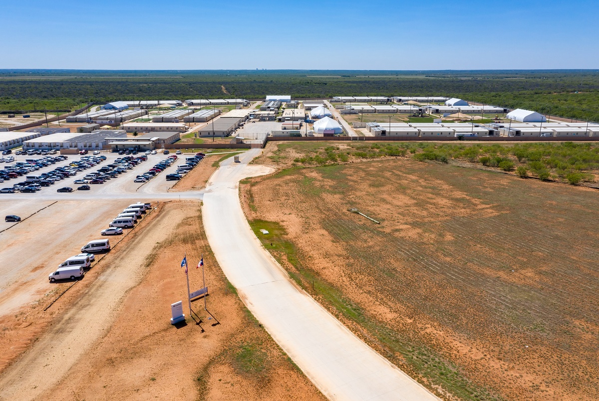 Texas Monthly – New insight into Texas family detention reveals adults fighting kids for clean water