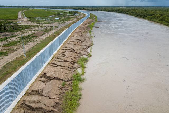 Hurricane Hanna Imperiled A Privately Funded Border Wall In Texas