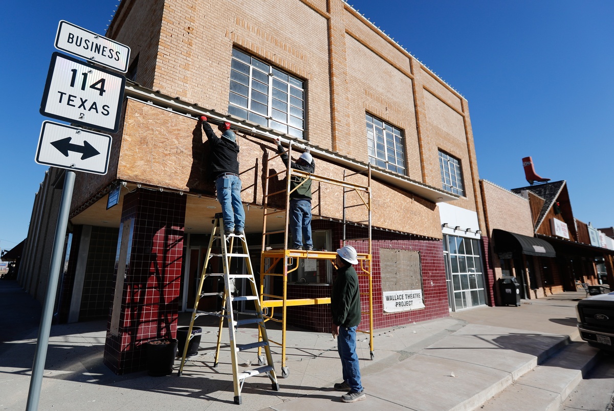 Texas Monthly – Shuttered for decades, a downtown theater in a rural Texas town is getting new life and new mission