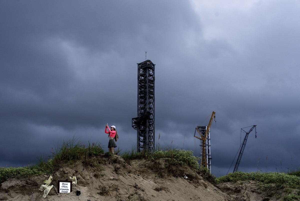 Texas Monthly – Texas Legislature gives new city of Starbase authority to shutdown local beach for SpaceX launches