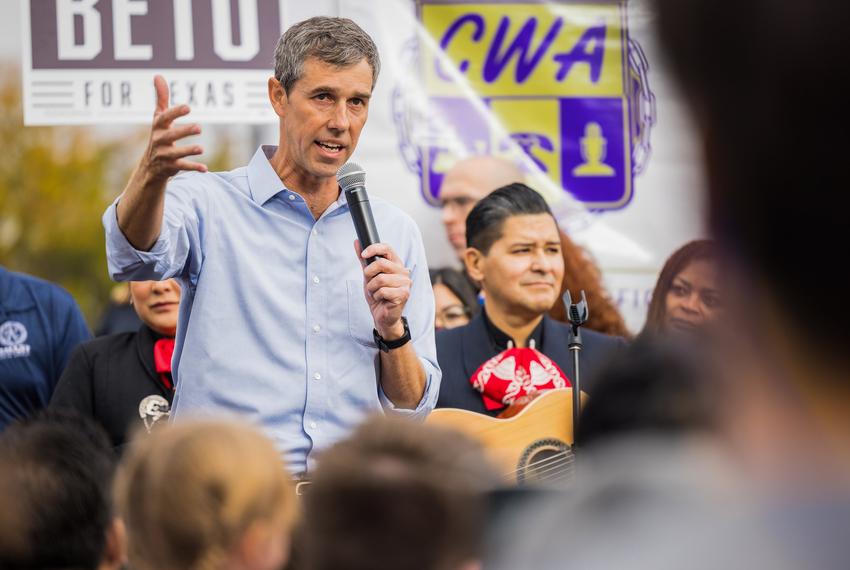 Democratic gubernatorial candidate Beto O'Rourke speaks to supporters at a meet and greet held in San Antonio on Nov. 16, 2021.