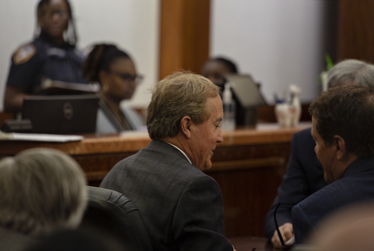 Texas Monthly – Legal experts say it’s rare to pursue jail time in securities fraud cases like Paxton’s