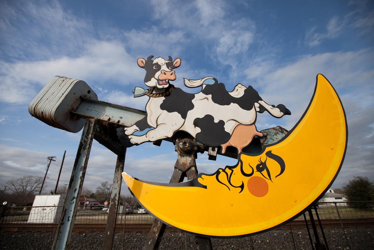 Slideshow Luling Pump Jack Art The Texas Tribune