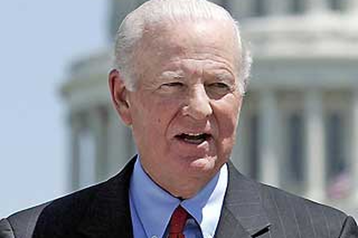 James Baker Backs Kay Bailey Hutchison The Texas Tribune