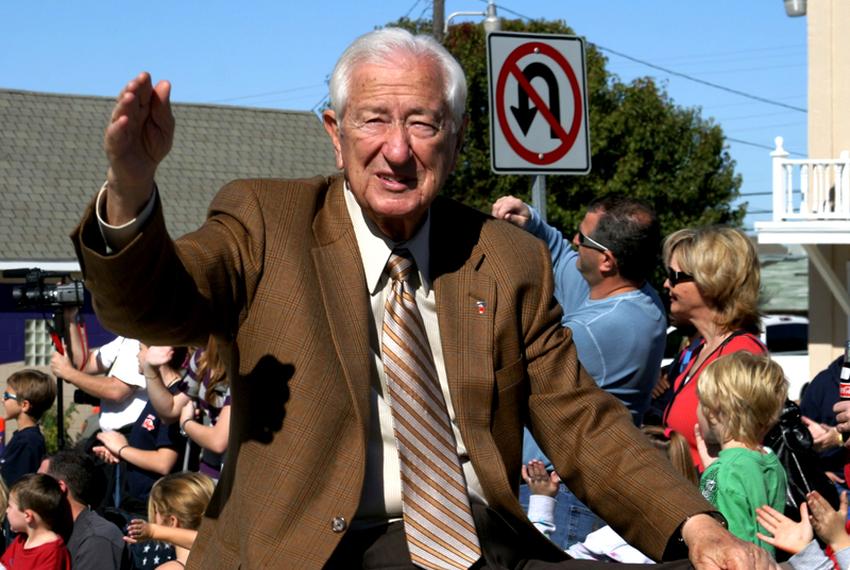 Congressman Ralph Hall waves to the crowd at Frisco 2008 community parade.