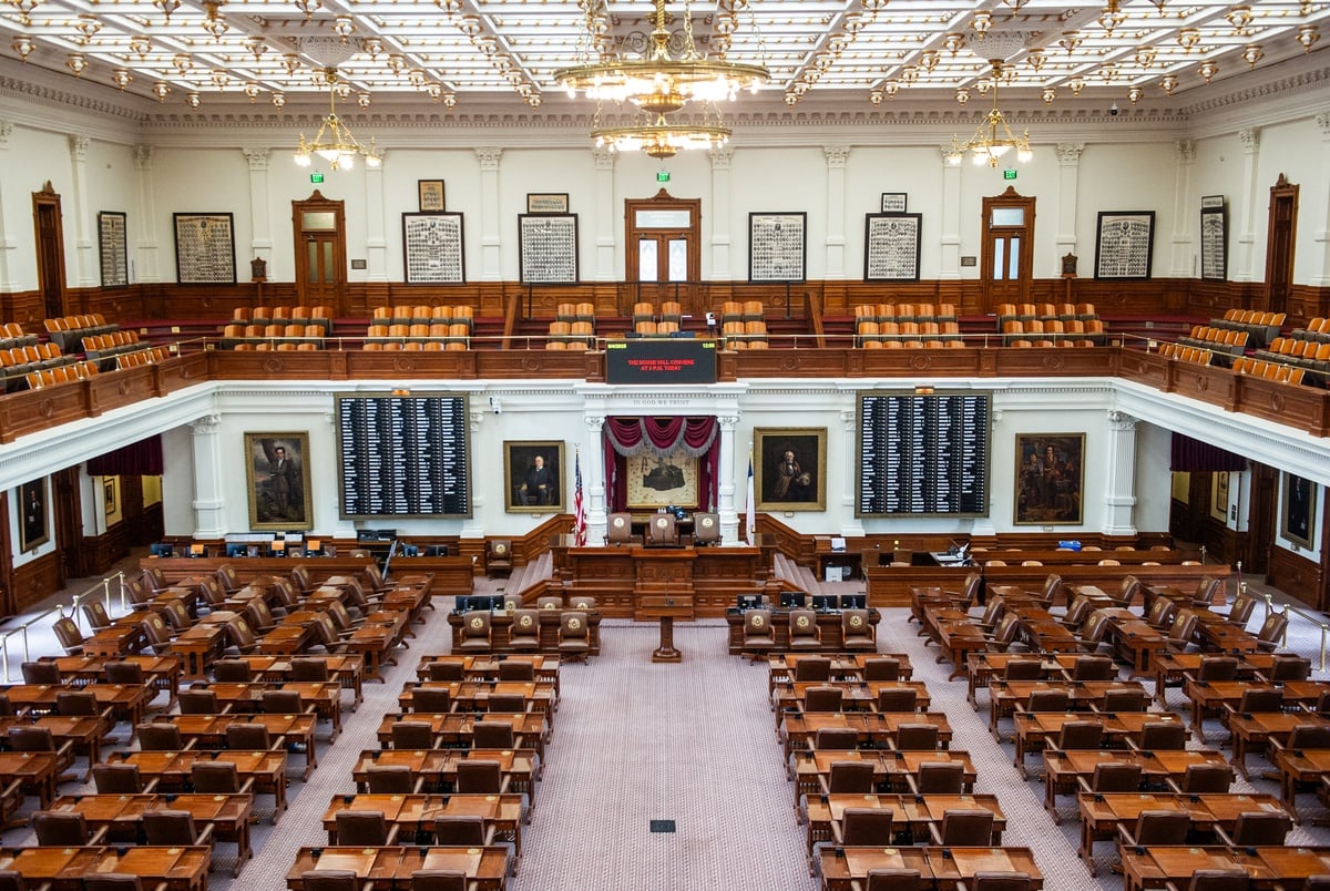 Texas Monthly – Texas House votes to track down, arrest Democratic lawmakers who left the state