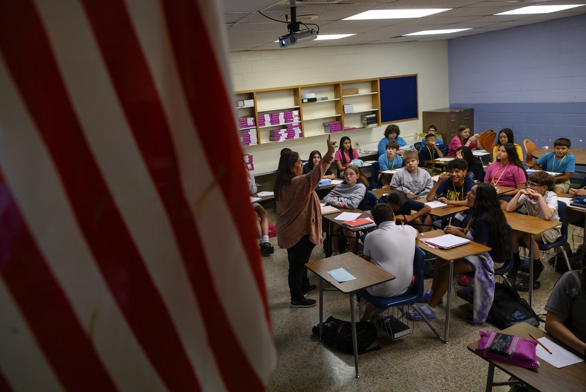 Texas Monthly – Texas students make gains in reading but struggle with math, STAAR scores show