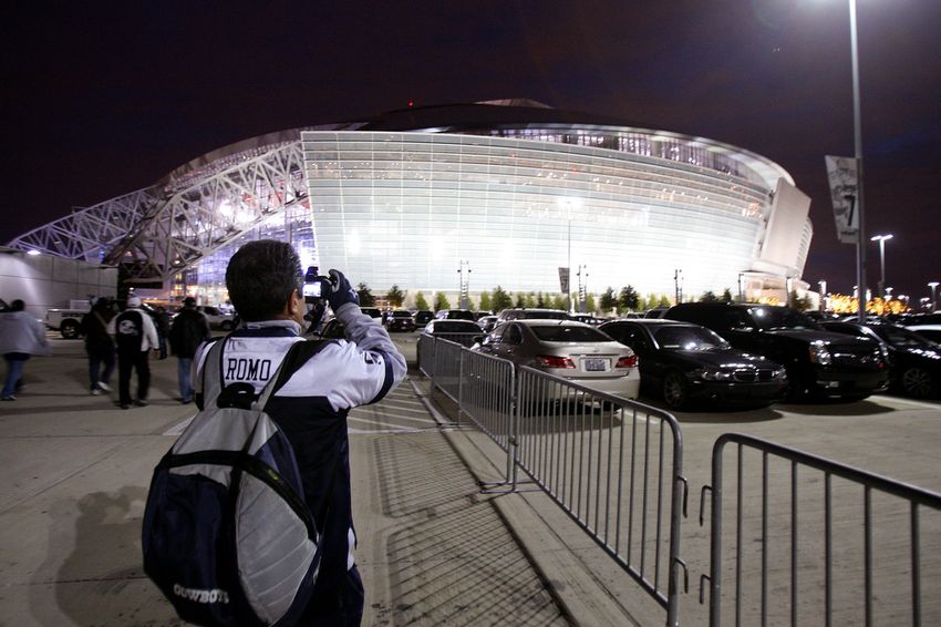 Slideshow Mexican Cowboys Fans Take Bus Tour to Dallas The Texas Tribune