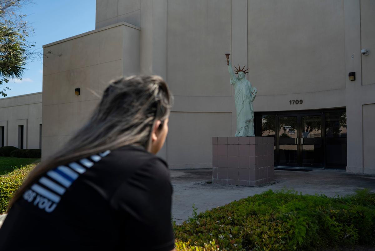 Geovanna Galván, 29, waits for her dad outside of the immigration offices in Harlingen, Texas on March 12, 2025.
Gabriel V. Cárdenas for The Texas Tribune