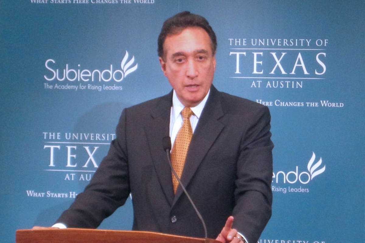 Henry Cisneros on Immigration and the Latino Vote The Texas Tribune