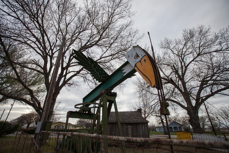 Slideshow Luling Pump Jack Art The Texas Tribune