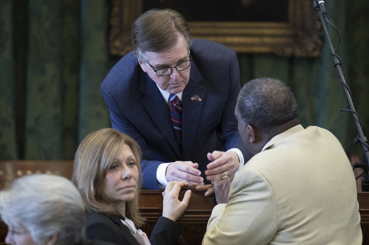 Texas Senate tentatively approves "bathroom bill" The Texas Tribune