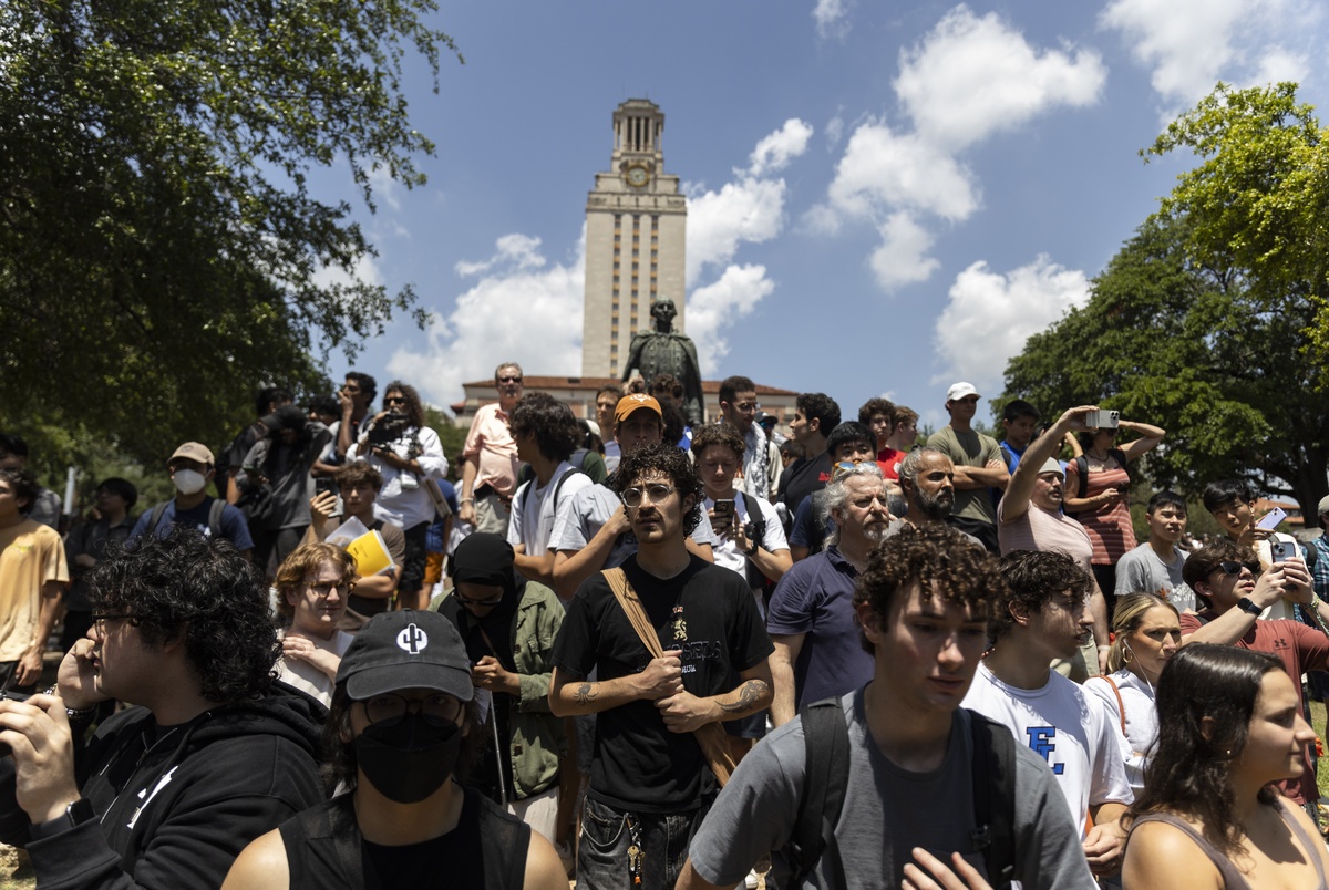 Texas Monthly – UT System prohibits its universities from making political or social statements