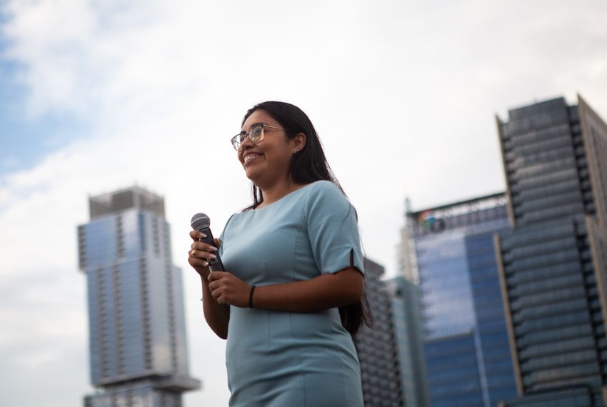 Jessica Cisneros introduces U.S. Sen. Elizabeth Warren, D-Massachussets, at Warren's town hall in Austin, Sept. 10, 2019.
