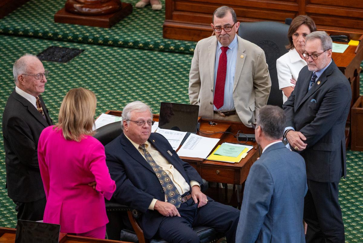Republican legislators talk amongst themselves during the 89th legislative special session in the Senate Chambers on Wednesday, Aug. 6, 2025 in Austin, Texas.