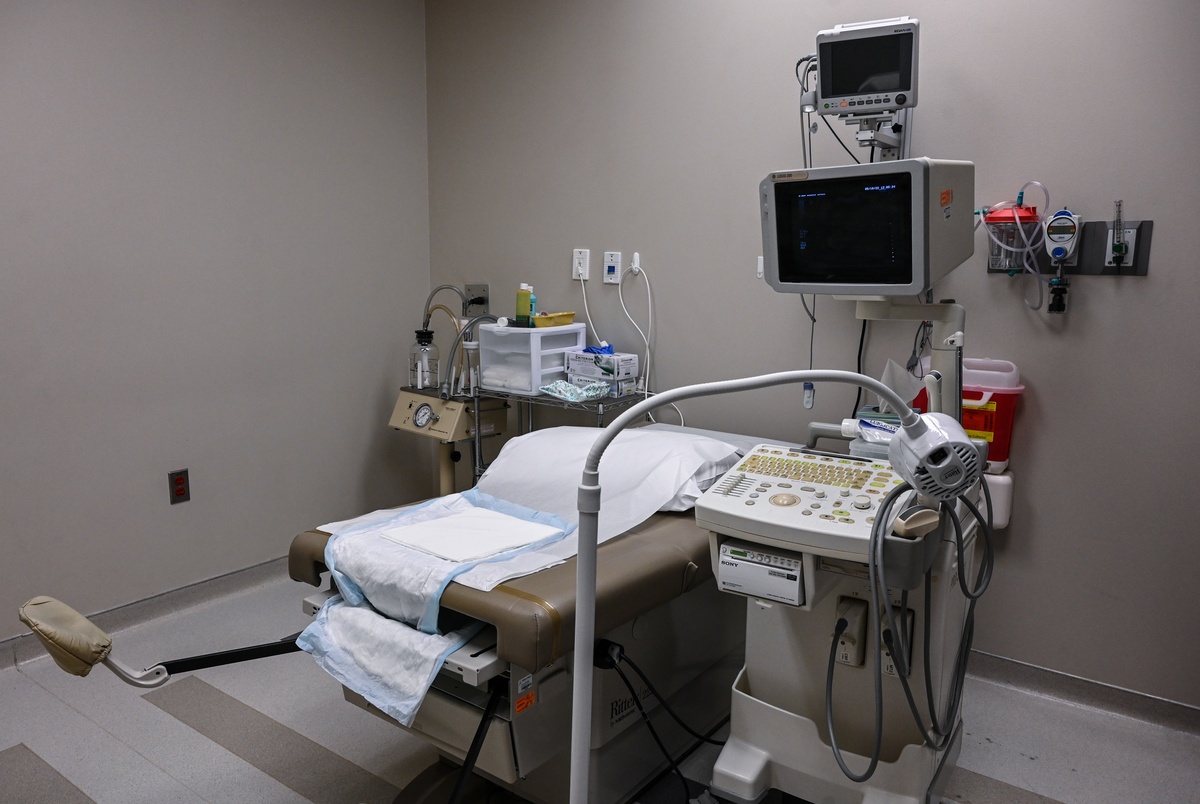 Texas Monthly – Abortion opponents laud bill that would clamp down on pill providers and out-of-state abortions