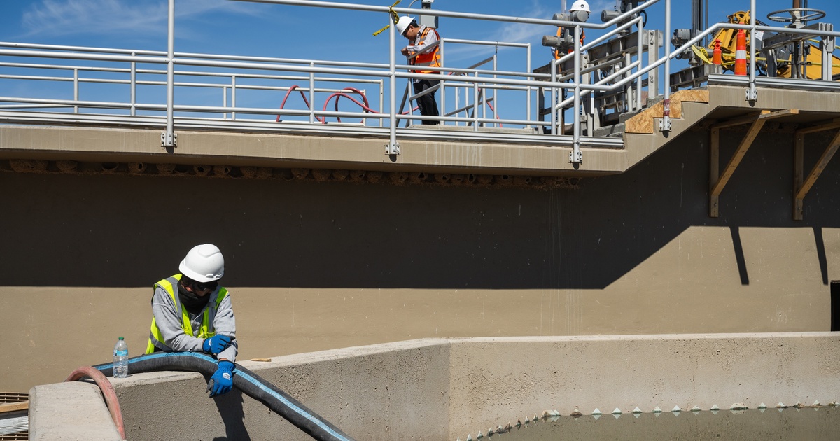 Water bills face deadline as lawmakers negotiate spending