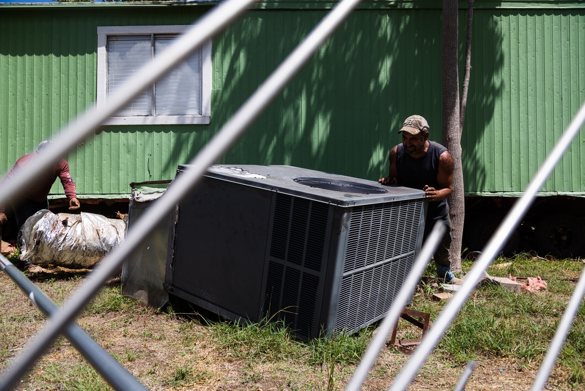 Texas Monthly – A federal utility assistance program favors cold-weather states, giving less money to hot places like Texas.