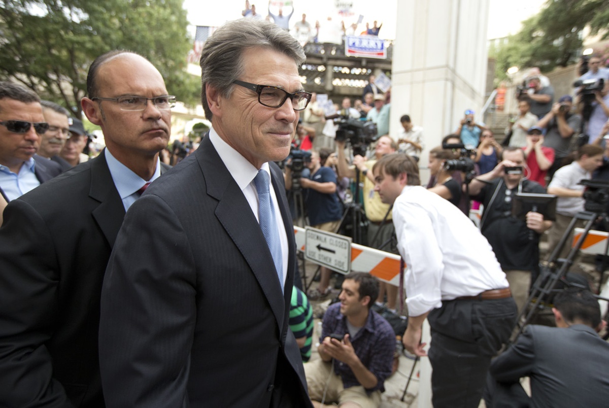 Perry Judge Rules Prosecutor is Not Disqualified The Texas Tribune