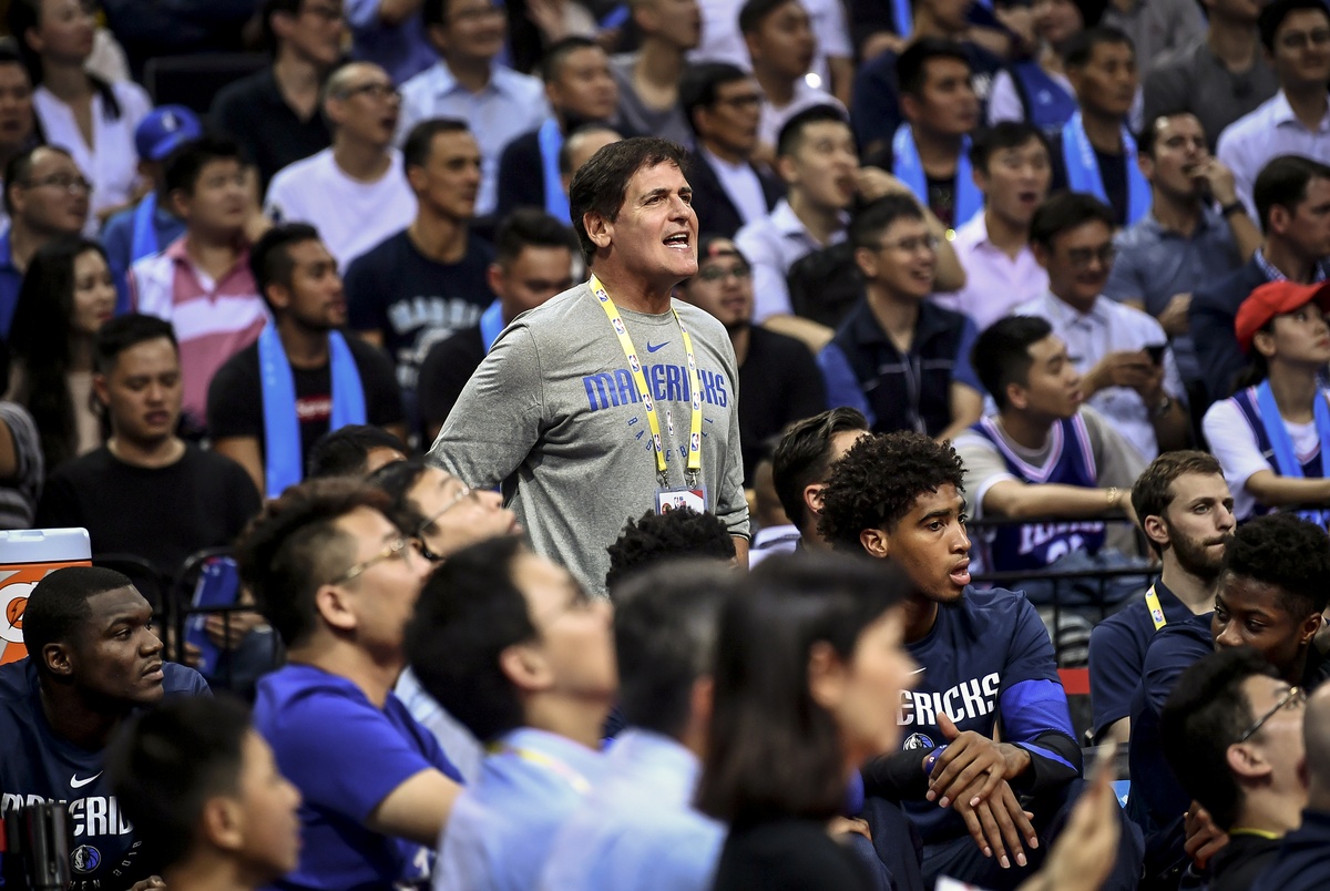 Dallas Mavericks face threats from Texas lawmakers over national anthem | The Texas Tribune
