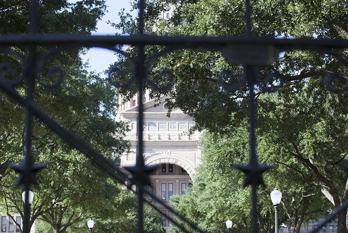 Man Arrested After Breaking Into Texas Capitol The Texas Tribune