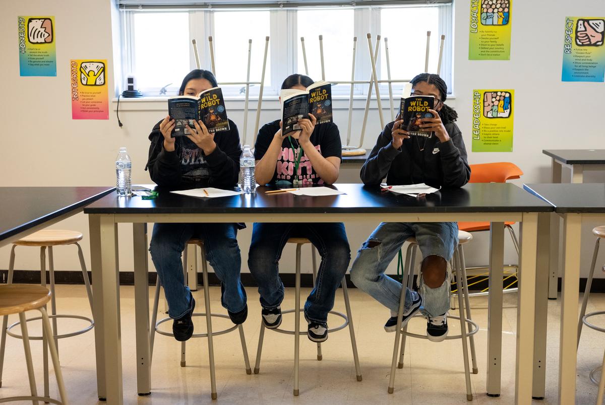 Students attend a math and reading workshop at a summer camp held at Dobie Middle School at July 23, 2025. The camp, hosted by Austin Voices for Education and Youth, hosts workshops to help students prepare for standarized testing.