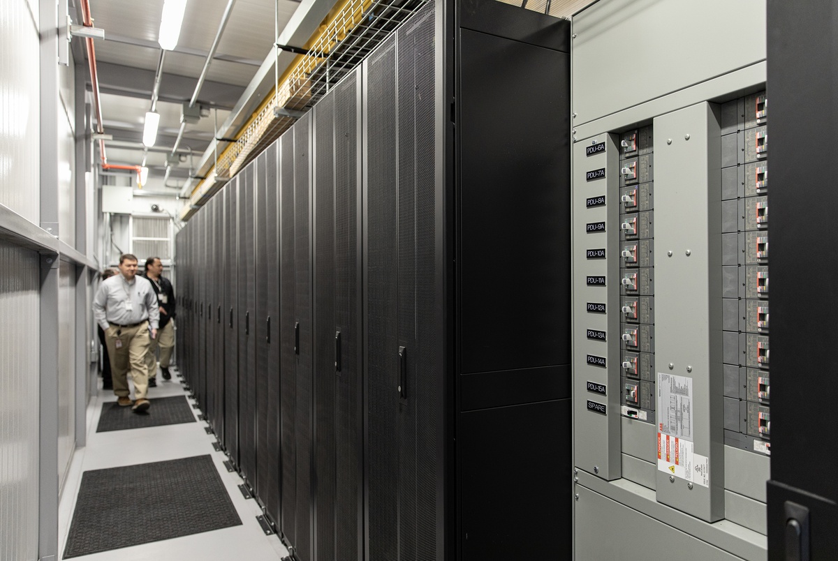 Texas Monthly – Texas may put restraints on new big businesses hoping to tap into the energy grid